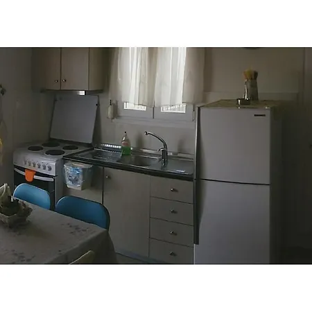 Sunny Apartments, Giannis Apartments 1,2,3 *